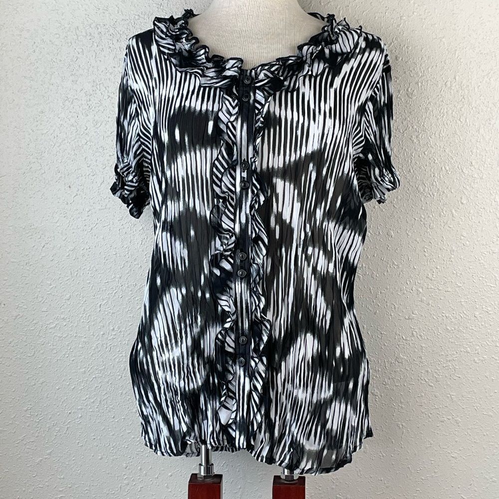 EUC Style & Co. Womens Black and White Button Down Blouse Size 12.